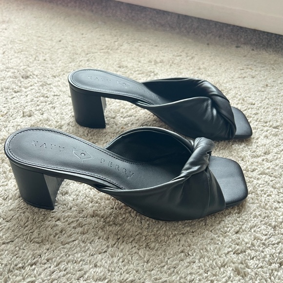 New Without Tags Katy Perry Black Twisted Mule Heels - Picture 2 of 4
